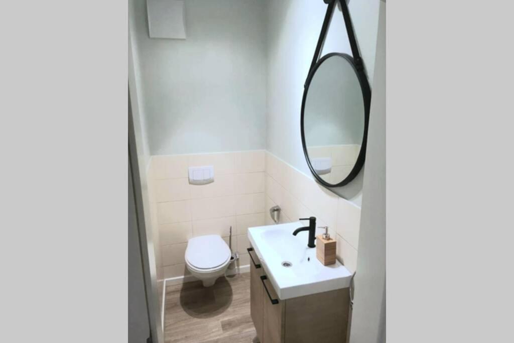 Appartement Modern 4 Beds In Convenient Location, Free Parking